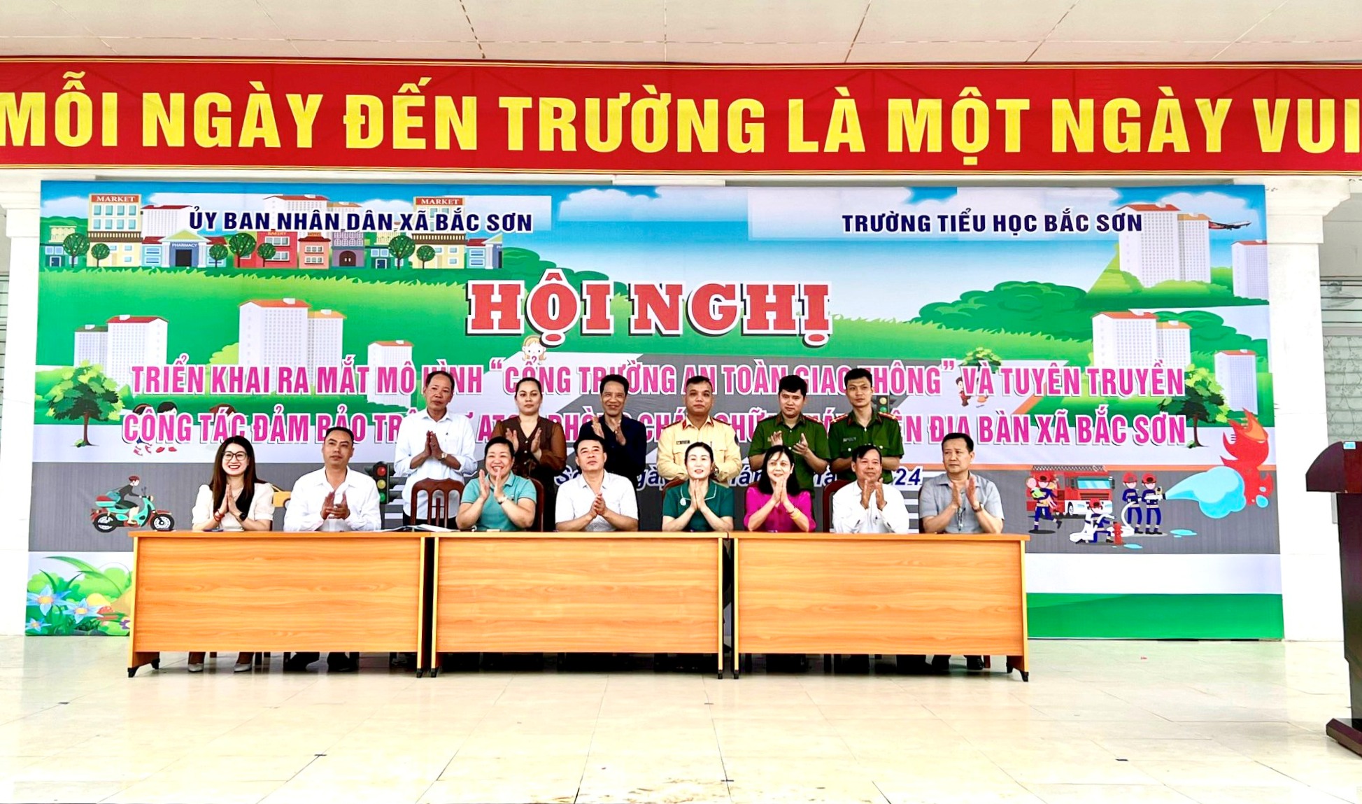 Công an huyện An Dương: Triển khai mô hình “Cổng trường an toàn giao thông